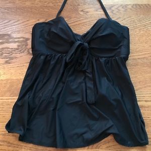 Flowy halter tankini top